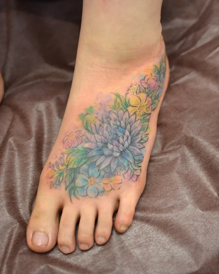 水彩画風の花のカバーアップ