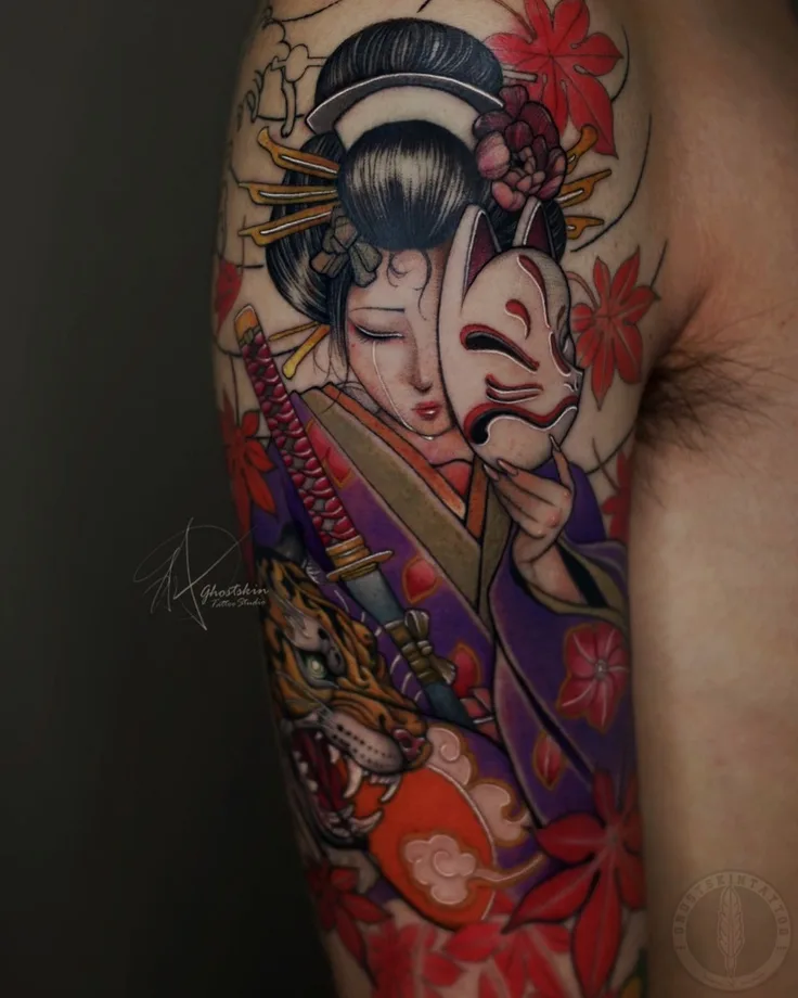 藝伎と傳統版霧の刺青