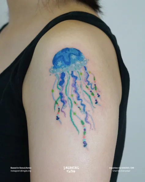 青いクラゲ