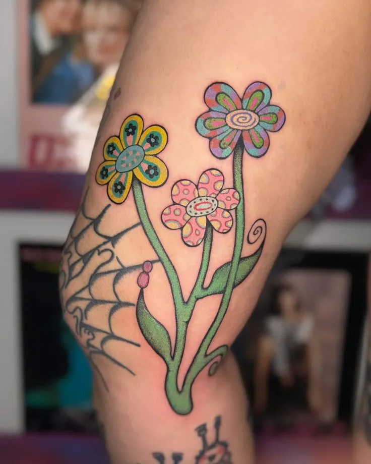 カラフルな柄の花