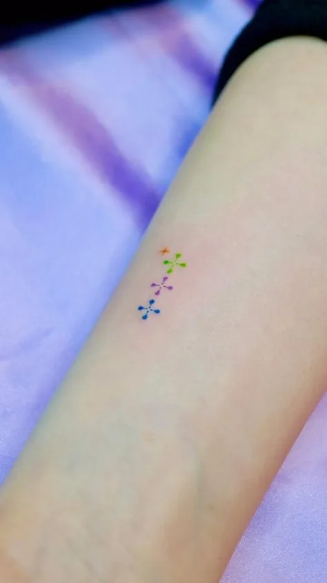 귀염빵댕이 쪼꼬만 오너먼트 타투 입니다 ( ღ’ᴗ‘ღ )