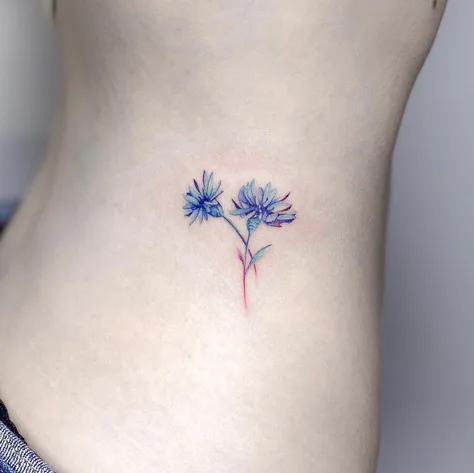 花のカラーミニタトゥー
