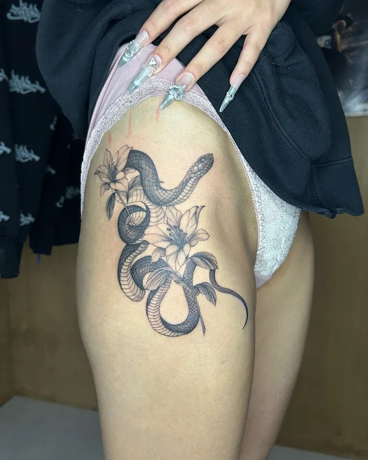 蛇と花