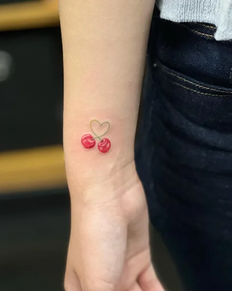 さくらんぼのミニタトゥー
