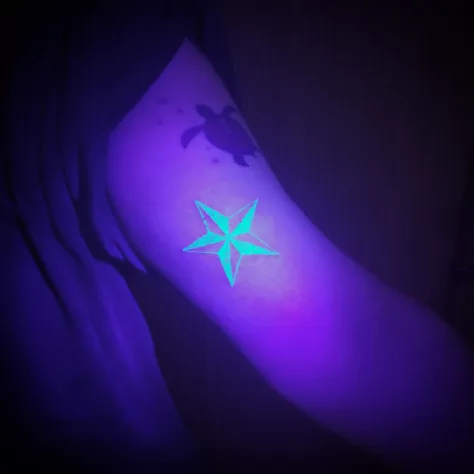 星のUVタトゥー
