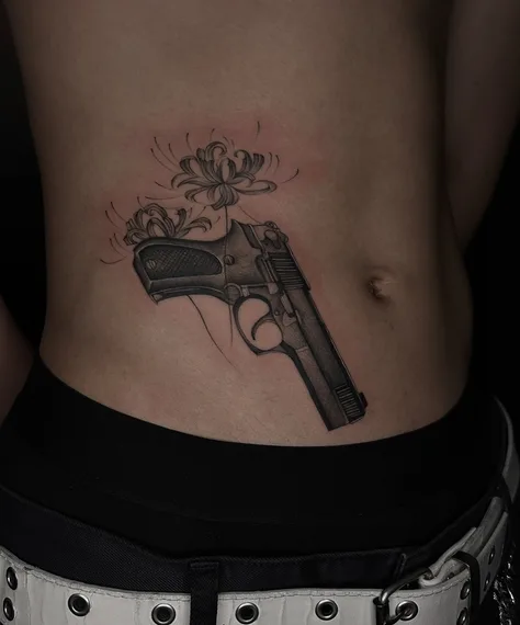 拳銃と花