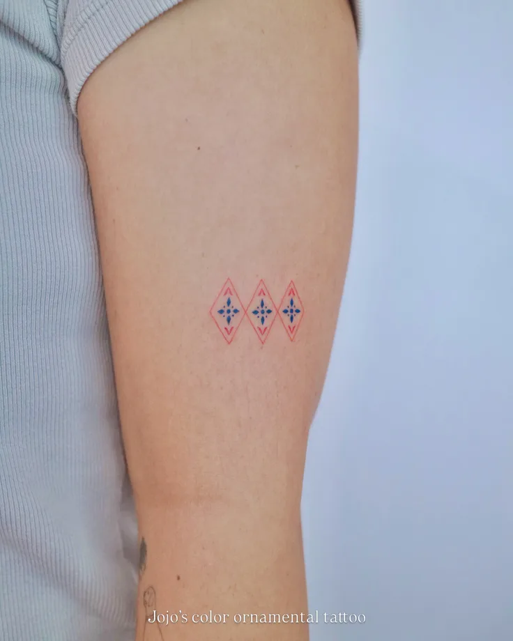 조조의 컬러 오너먼트 타투