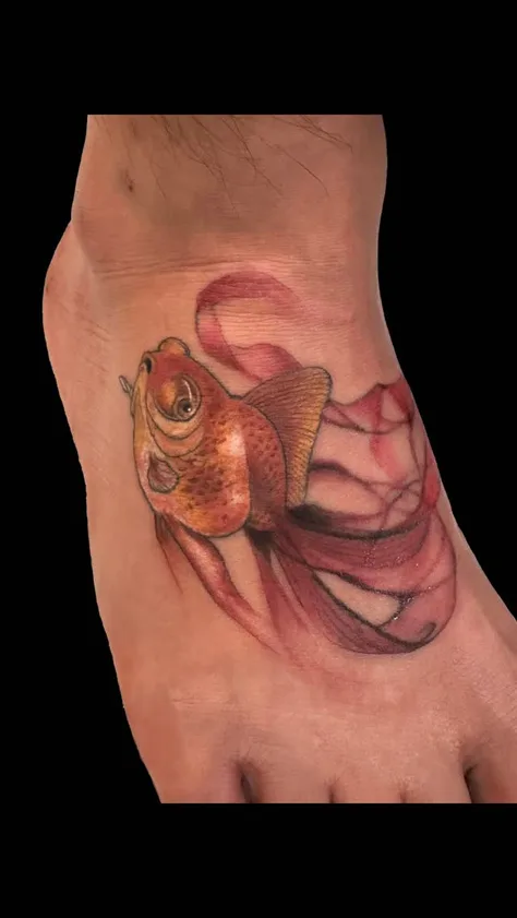 金魚の和彫り