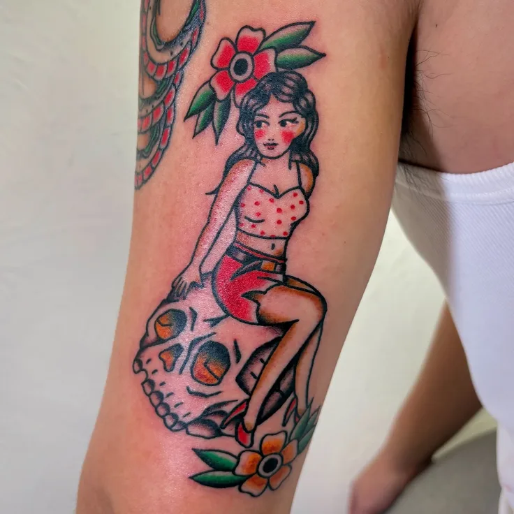 骸骨と踊る女性