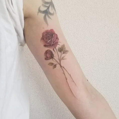薔薇のタトゥー