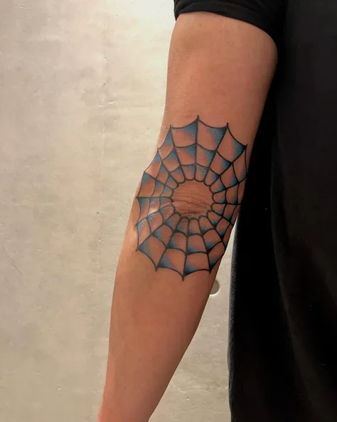 スパイダーウェブのタトゥー