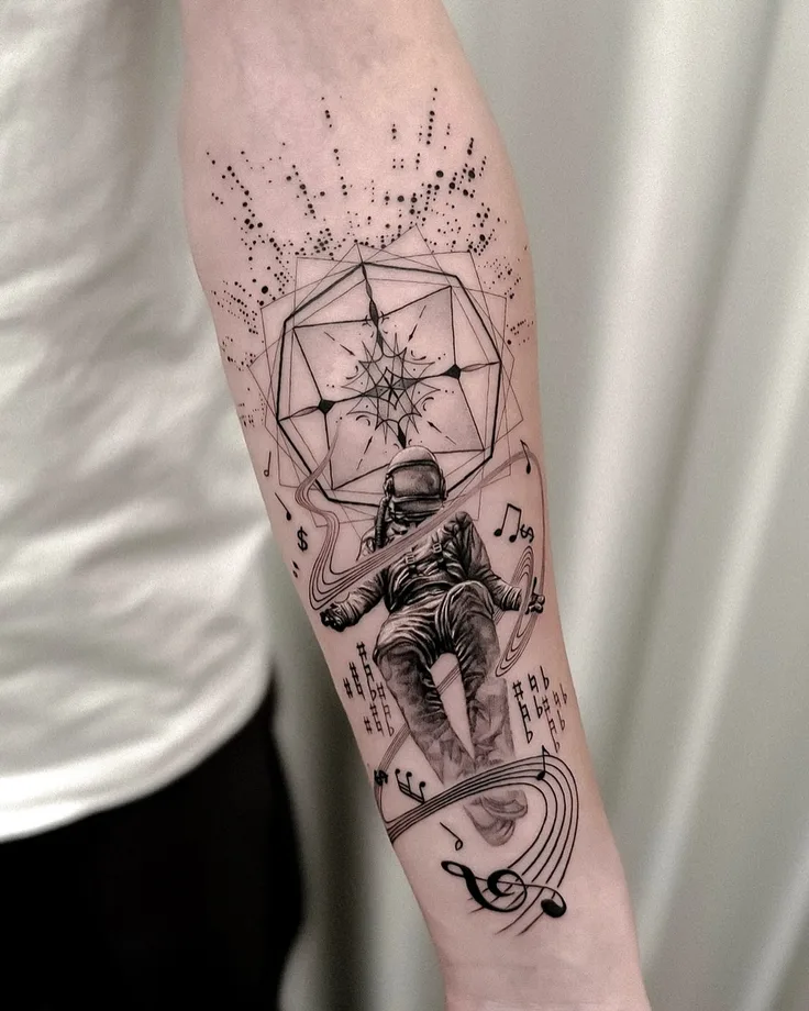 宇宙と音楽のタトゥー