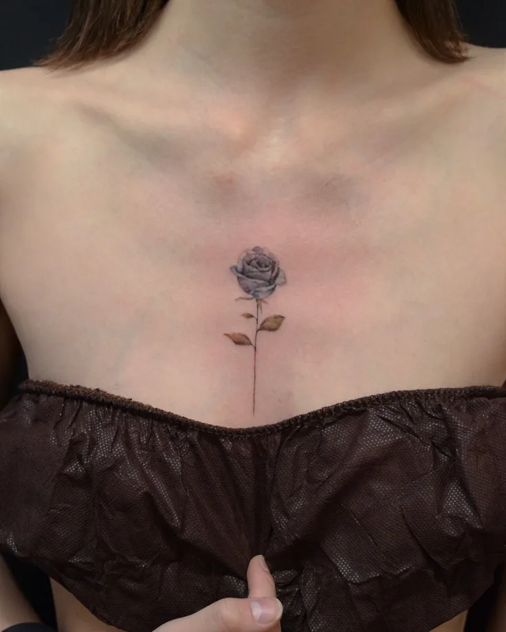 胸の青薔薇