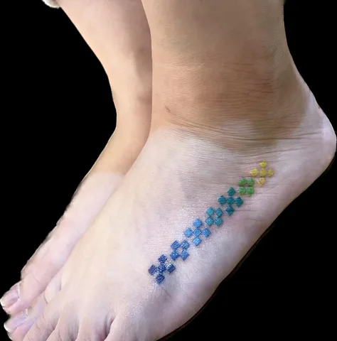 虹色のミンサー柄