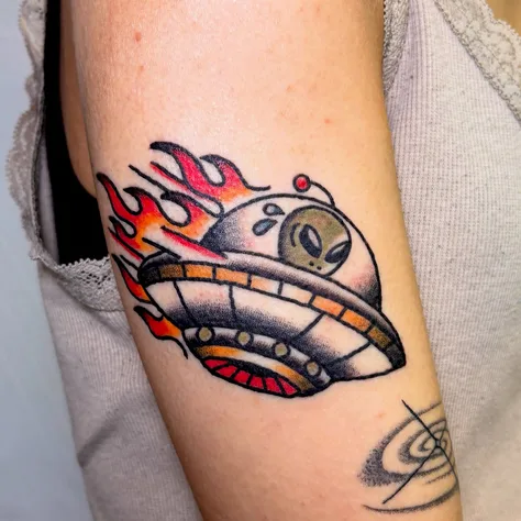 UFOと炎