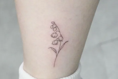 花のラインタトゥー