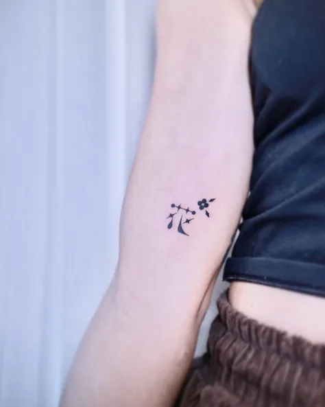 조조의 한자 레터링 오너먼트 “꽃 화(花)“